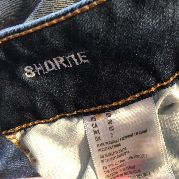 AE Denim Shorts Size 00 - Picture 3 of 3